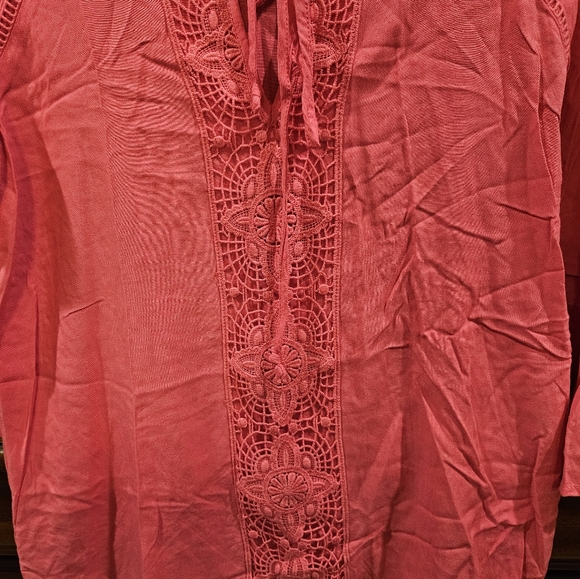 Spense Blouse - Picture 2 of 4